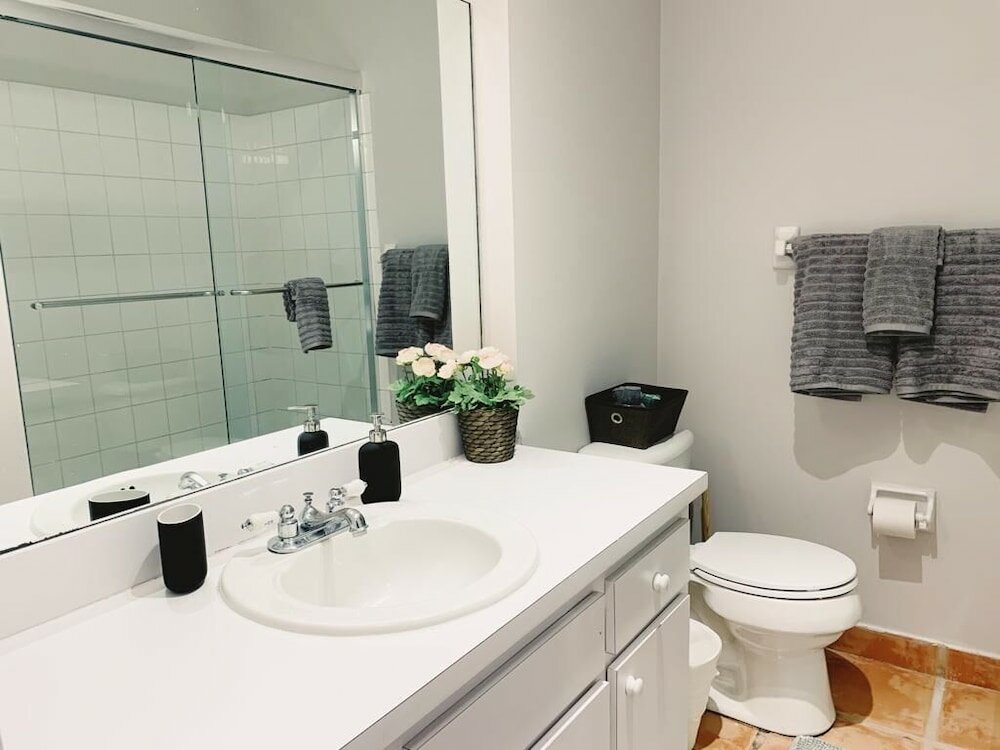 Фото Bayview Apartments by Lowkl