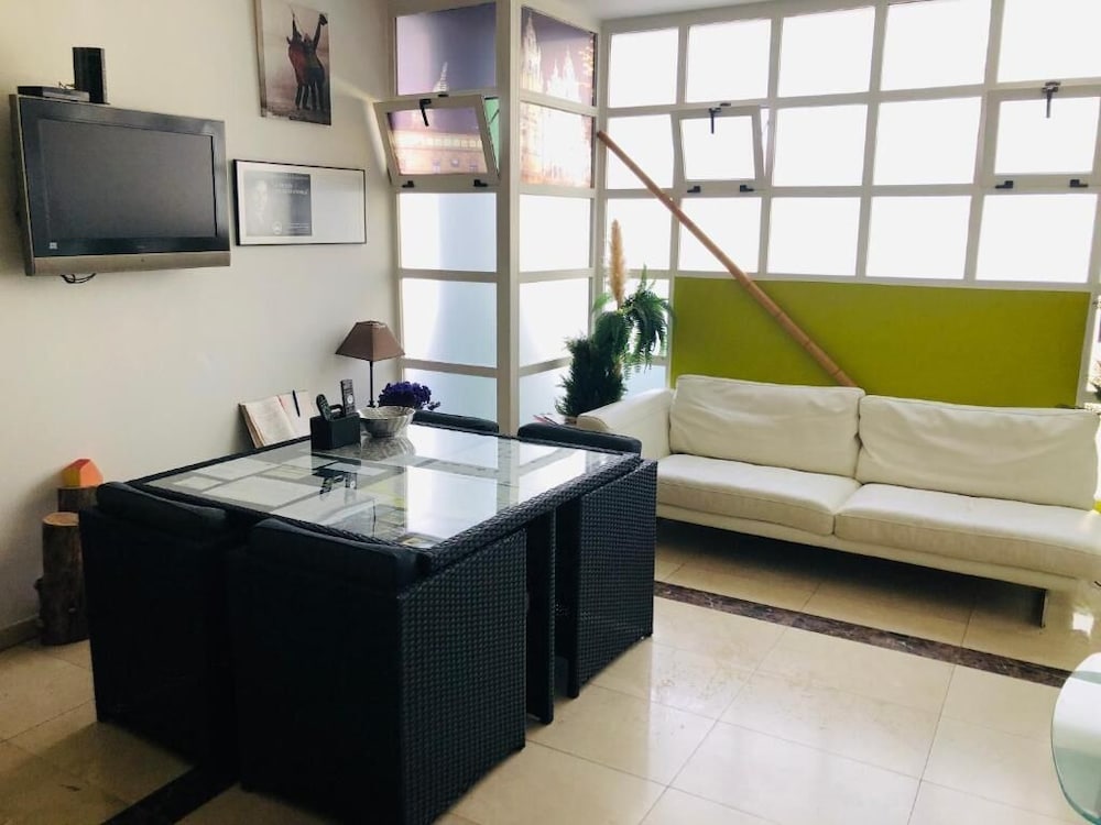 Фото Albergue La Estación - Hostel