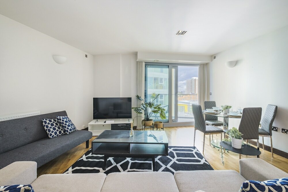 Фото My Serviced Space - Bridges Court Road