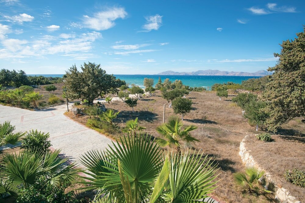 Фото Achilleas Beach Hotel