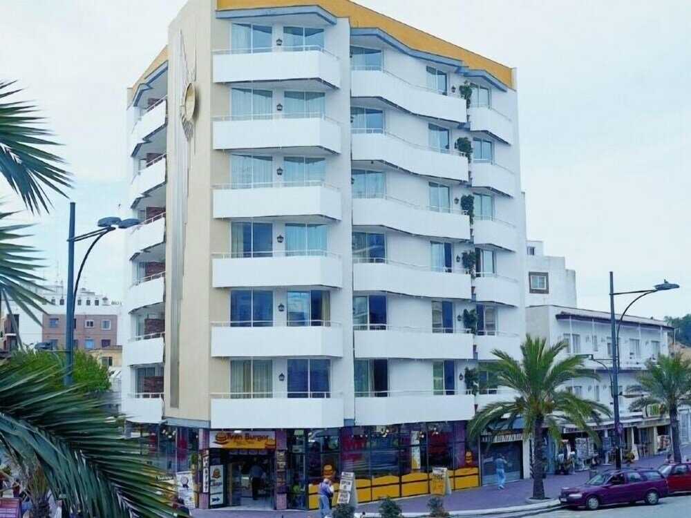 Фото Apartamentos Lloret Sun