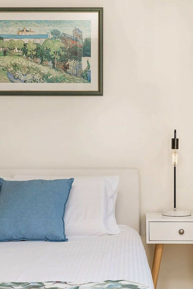 Фото Prime Location 1 Bedroom Apartment Near Mcg With Parking