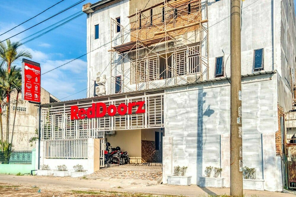 Hotel RedDoorz @ Jalan Kapten Muslim Medan, Medan, photo