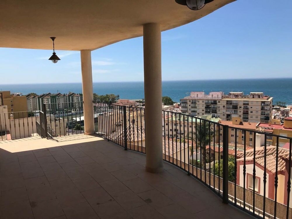 Фото Rooms in Seafront Villa