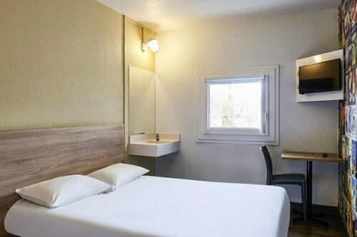 Гостиница HotelF1 Thonon Les Bains Est в Тонон-ле-Бене