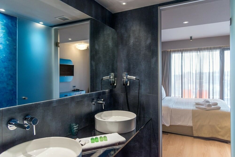 Фото Essence Living Exclusive