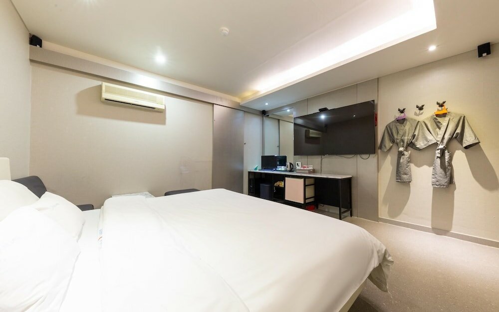 Фото Daejeon Yuseong SPA Tower