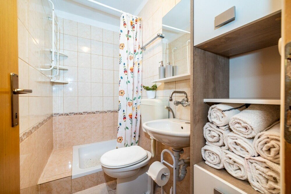 Фото Bari - 140 m From Beach - A2