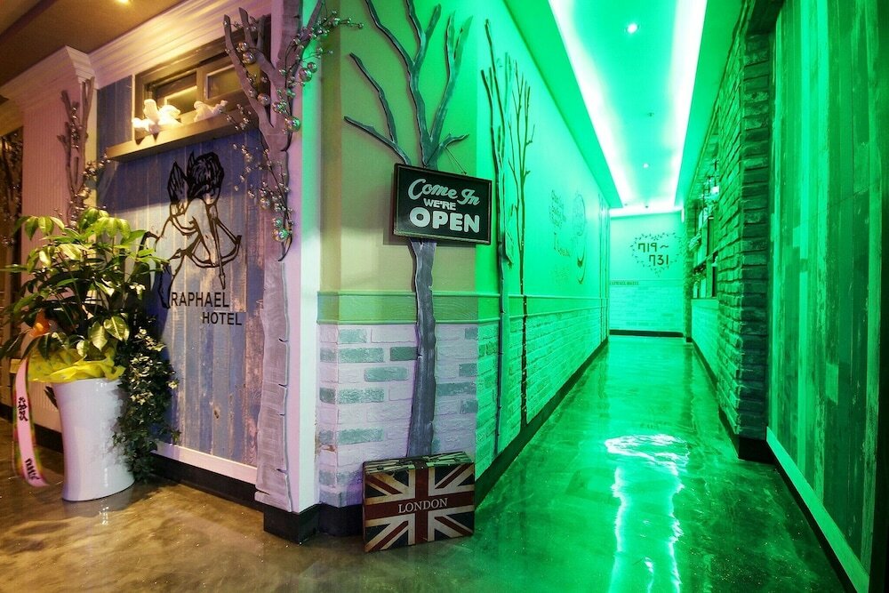 Фото Changwon Sangnam-dong Raphael