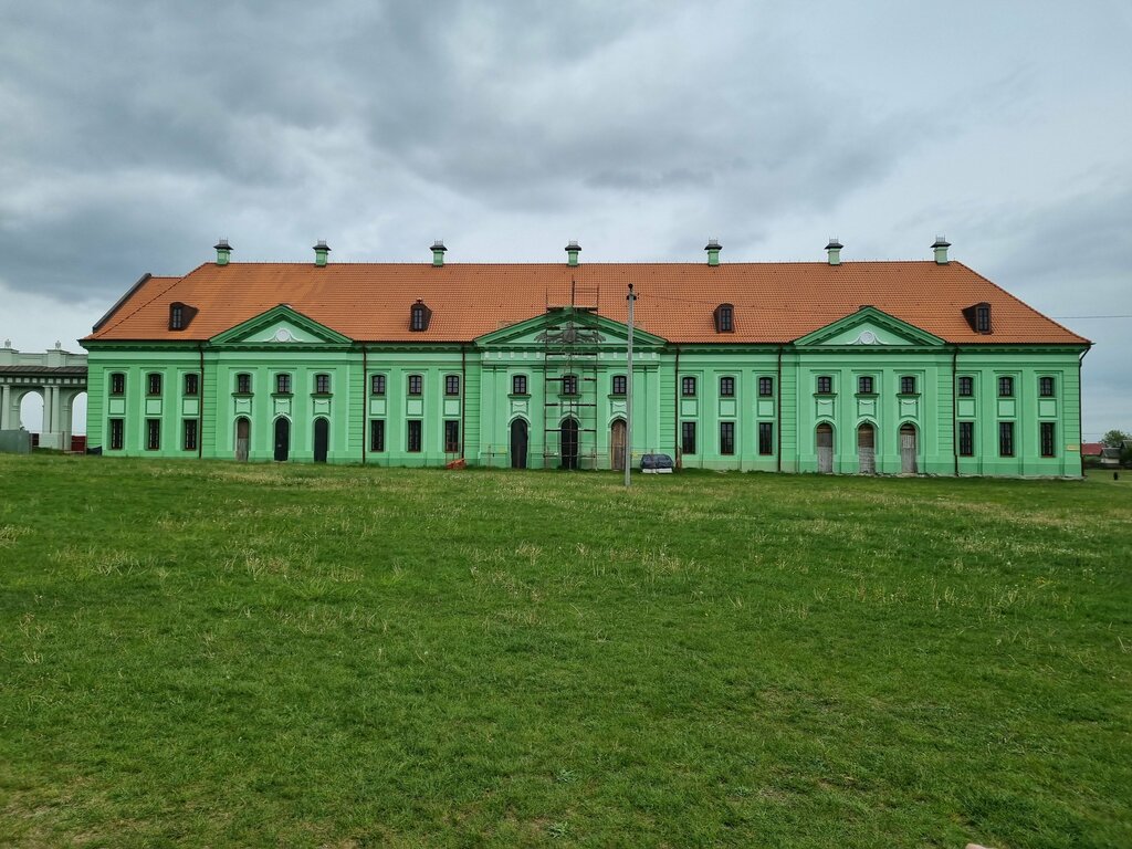 Достопримечательность Ружанский дворец Сапегов, Брестская область, фото