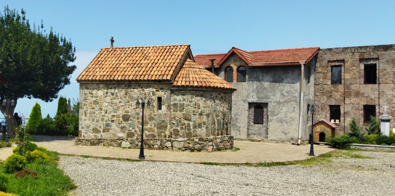 Porno yulduzi sepkillar bilan qoplangan