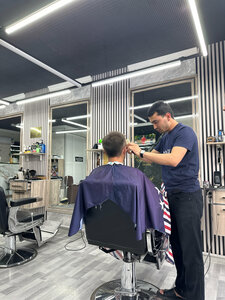 Bratya Barbershop (Uzbekiston Ovozi Street, 27/2) ، صالون حلاقة