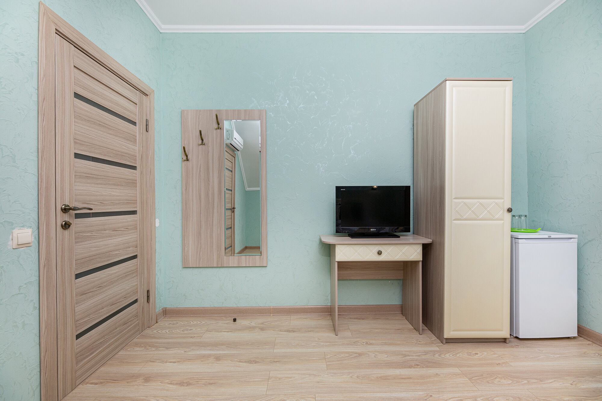 Фото Дворик на Владимирской