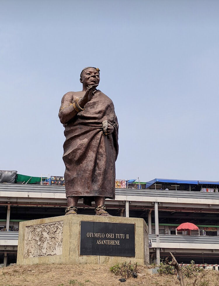 Landmark, attraction Kejetia Roundabout, Kumasi, photo