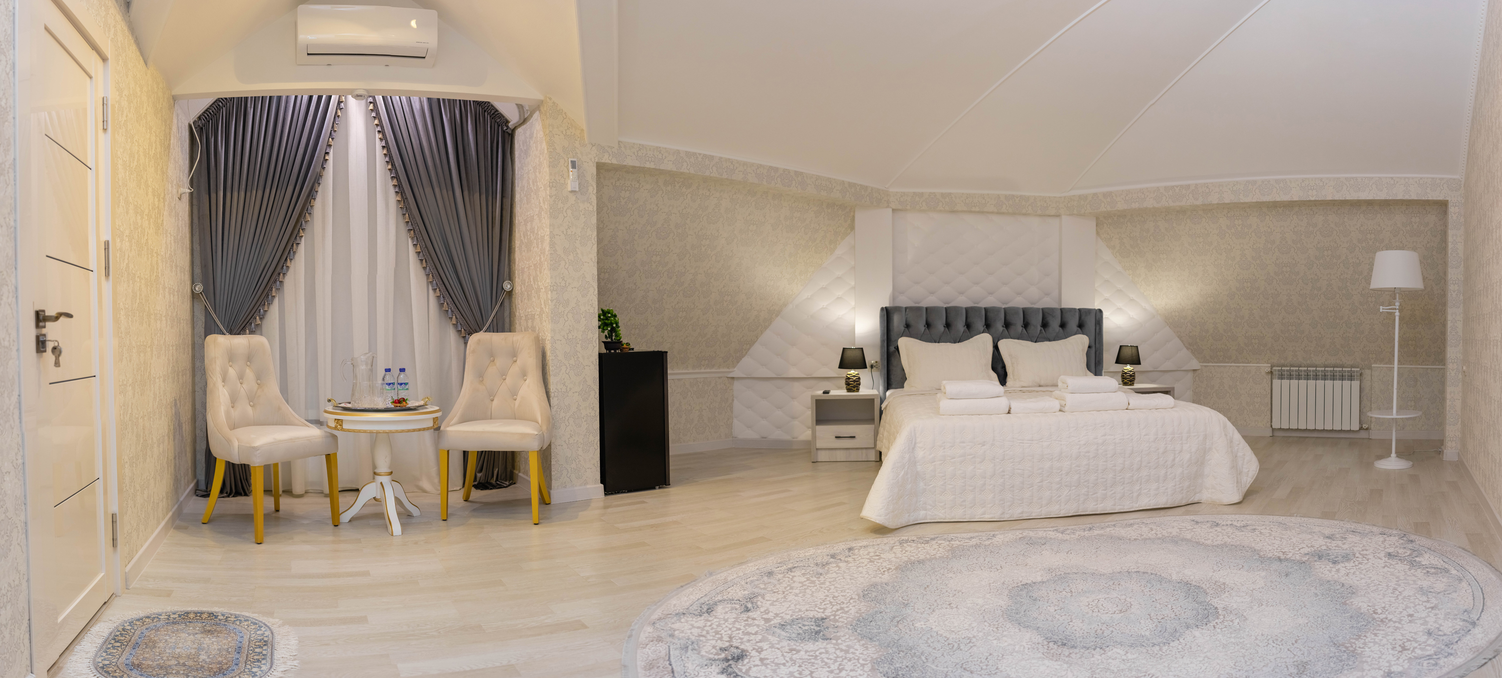 Фото Renaissance Boutique Hotel