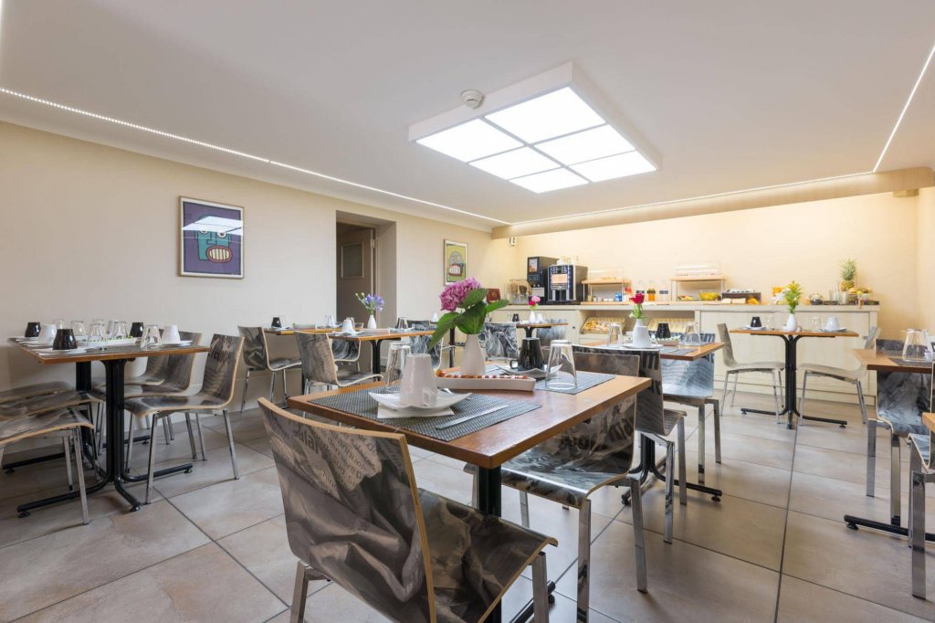 Фото Hotel  Amiraute