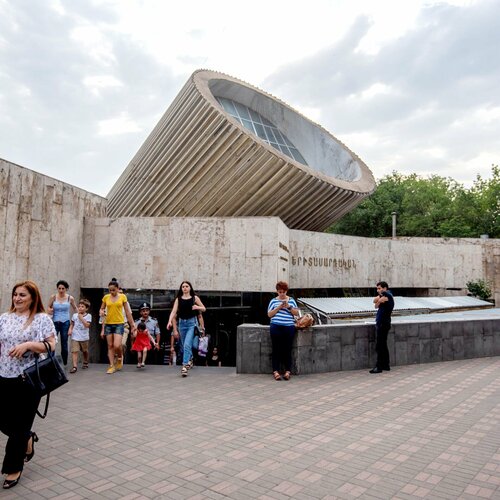 Turmushga chiqqan fohishaning surati