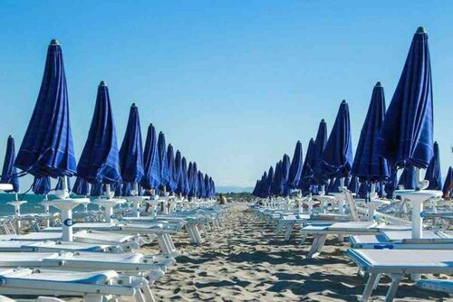 Апартаменты Italian Beach Resort Apartment