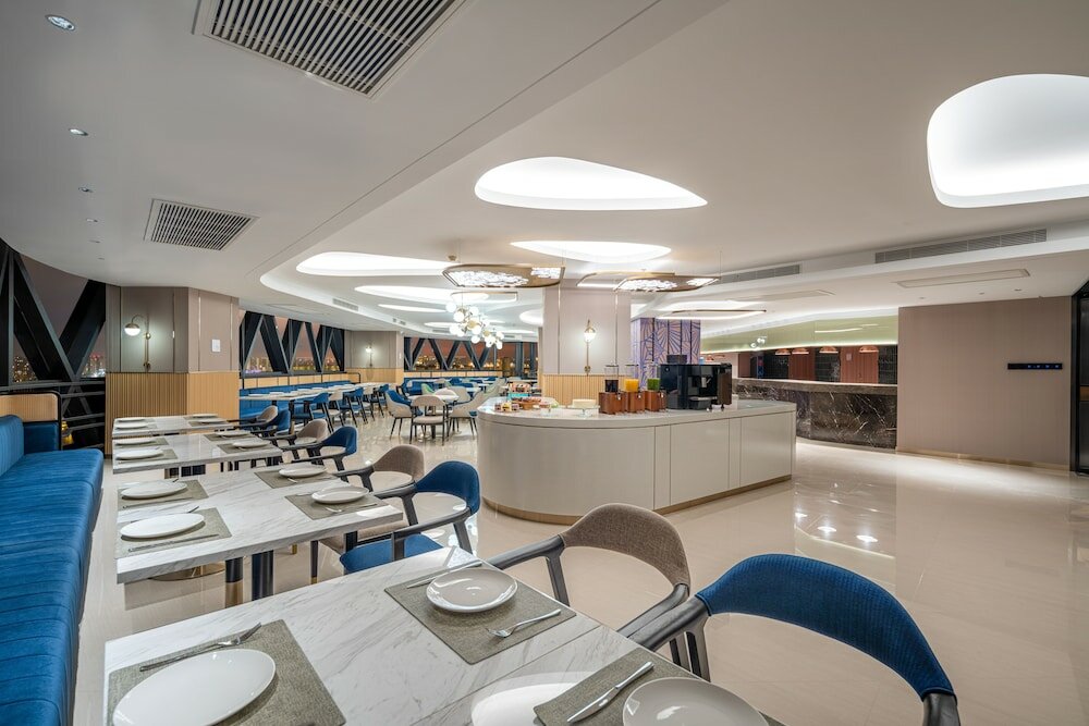 Фото Hilton Garden Inn Nantong Haohe Scenic Area