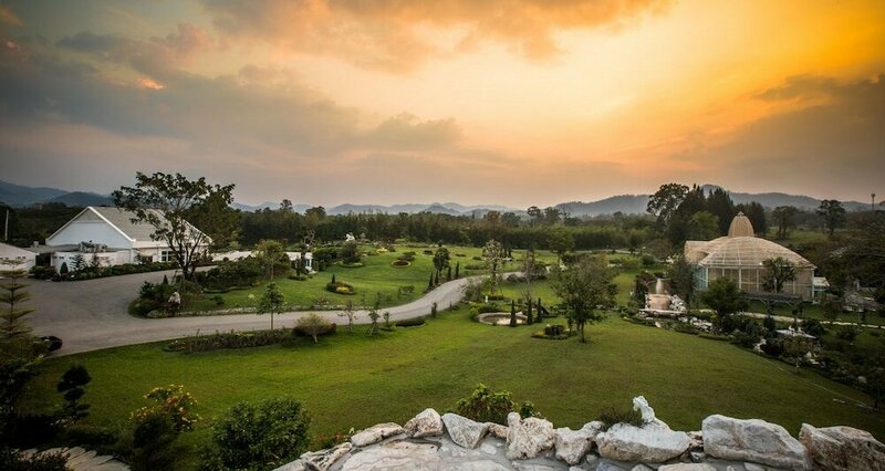 Гостиница Resort Huangchui Baan Phu Khao