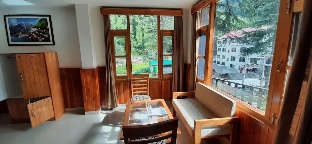 Фото Hotel Aman Palace Kasol