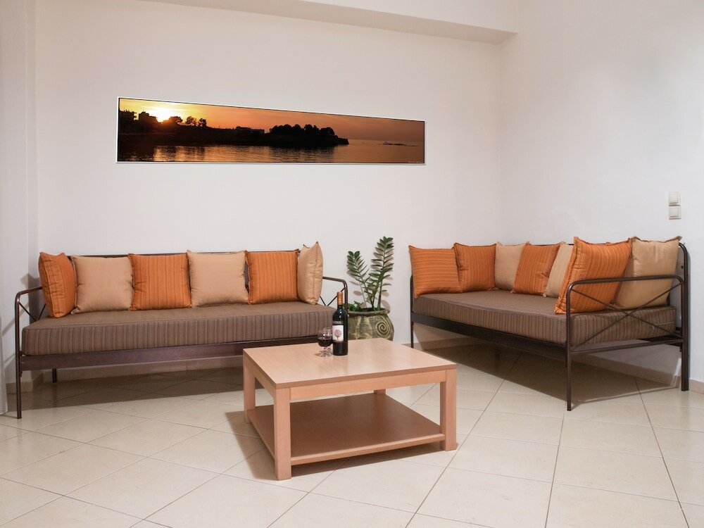 Фото Zorbas Hotel