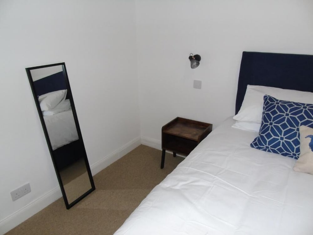 Фото Snug - Sealladh Mara Apartment