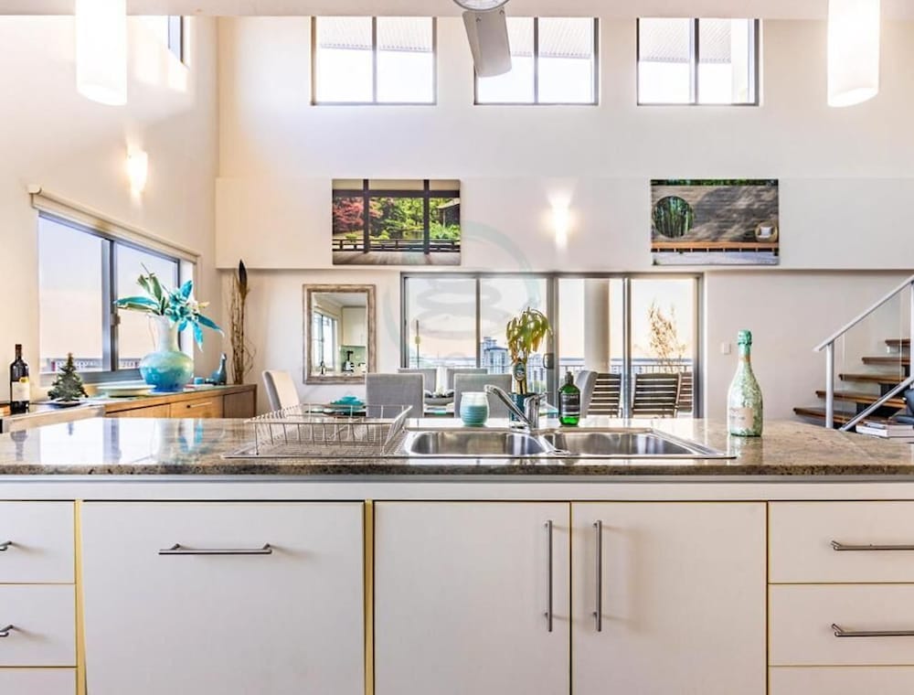 Фото Signatures on Woods - Pinnacle