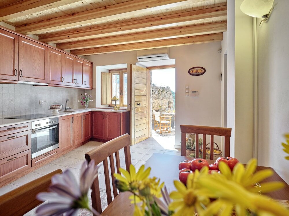 Фото Petreas Tower