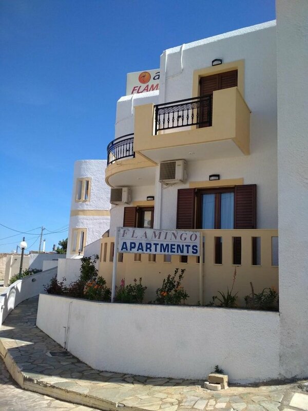 Апартаменты Flamingo Apartments