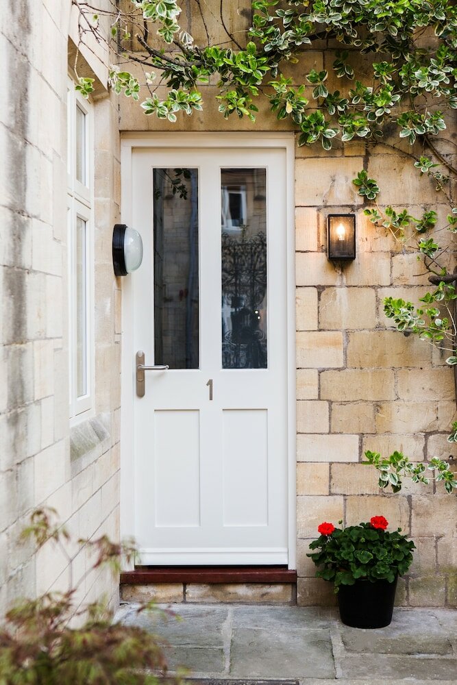 Фото Hiding Space - St Catherine's Hospital
