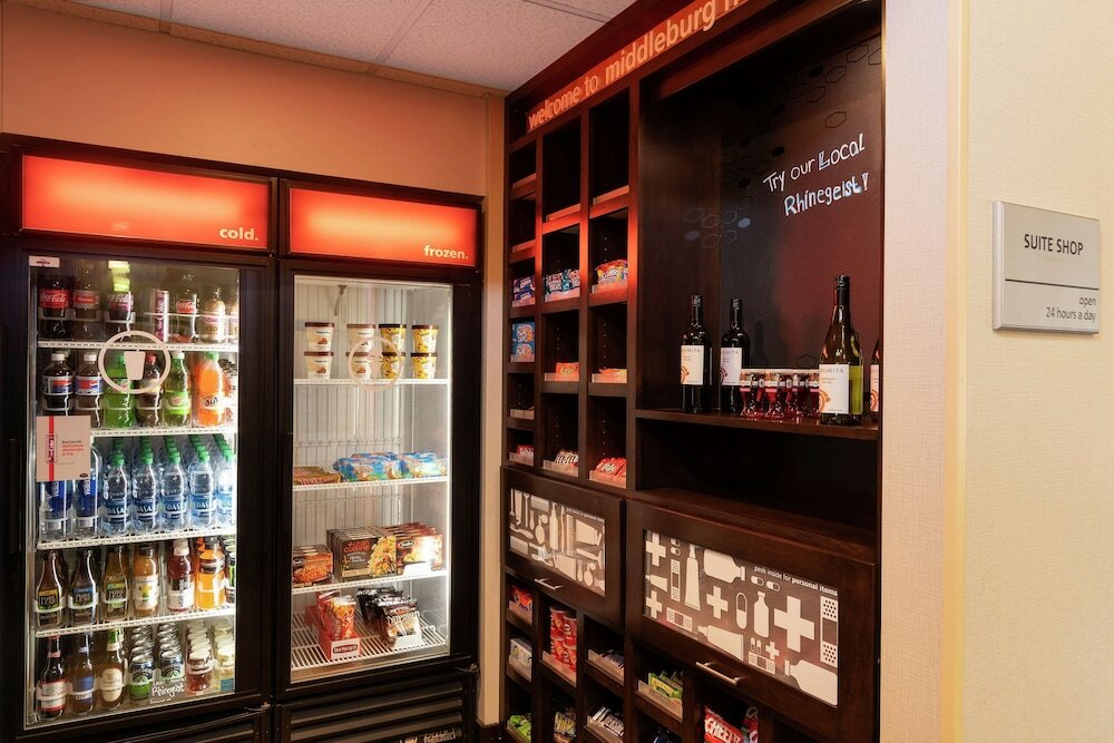 Фото Hampton Inn & Suites Cleveland-Airport/Middleburg Heights