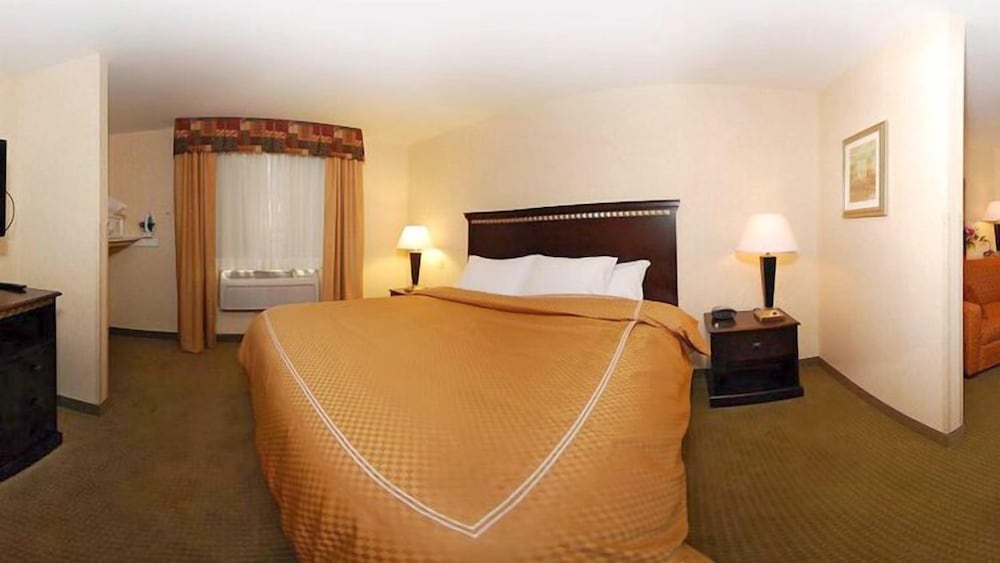 Фото Holiday Inn Express Salt Lake City South - Midvale, an Ihg Hotel