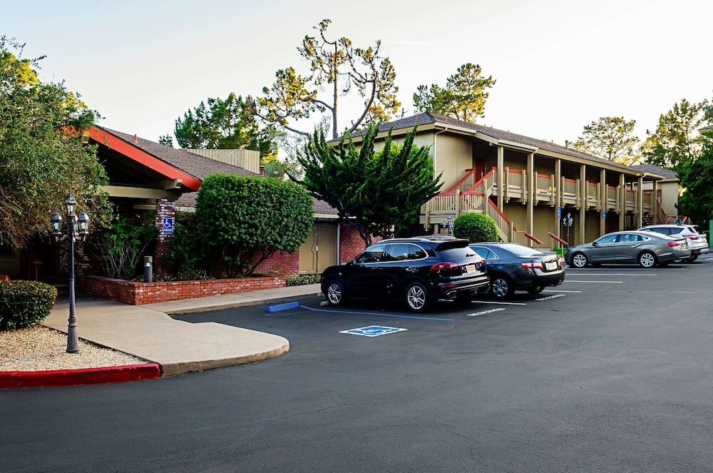Фото Comfort Inn Monterey Peninsula Airport
