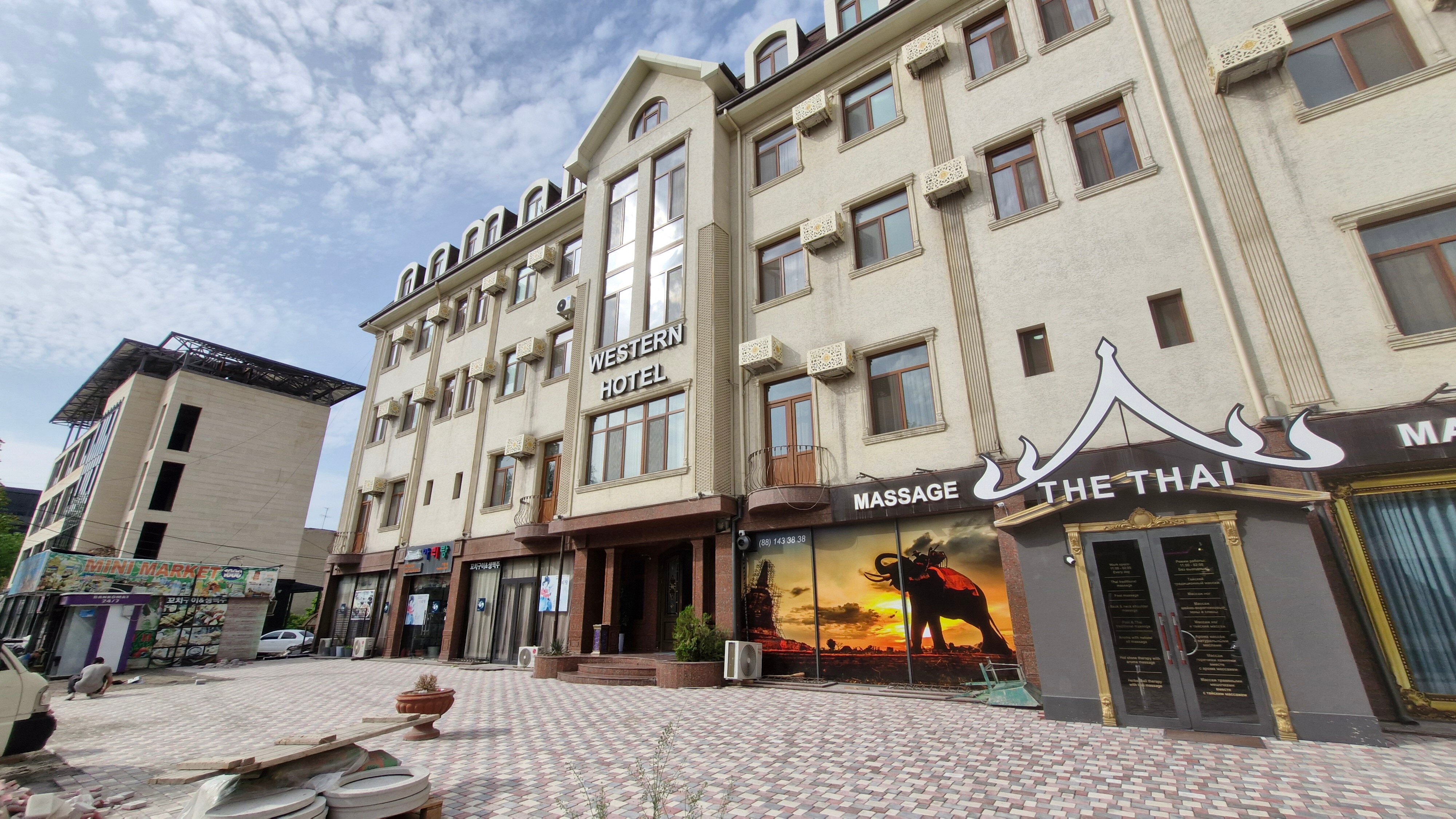 Фото отеля 2