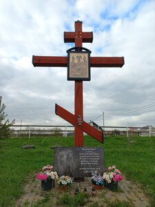 Крест (Leningrad Region, Gatchinskiy District, derevnya Bolshoye Reyzino, Svetly pereulok), landmark, attraction