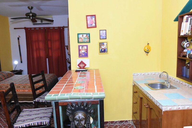 Гостиница Cancun Guest House 2 в Канкуне