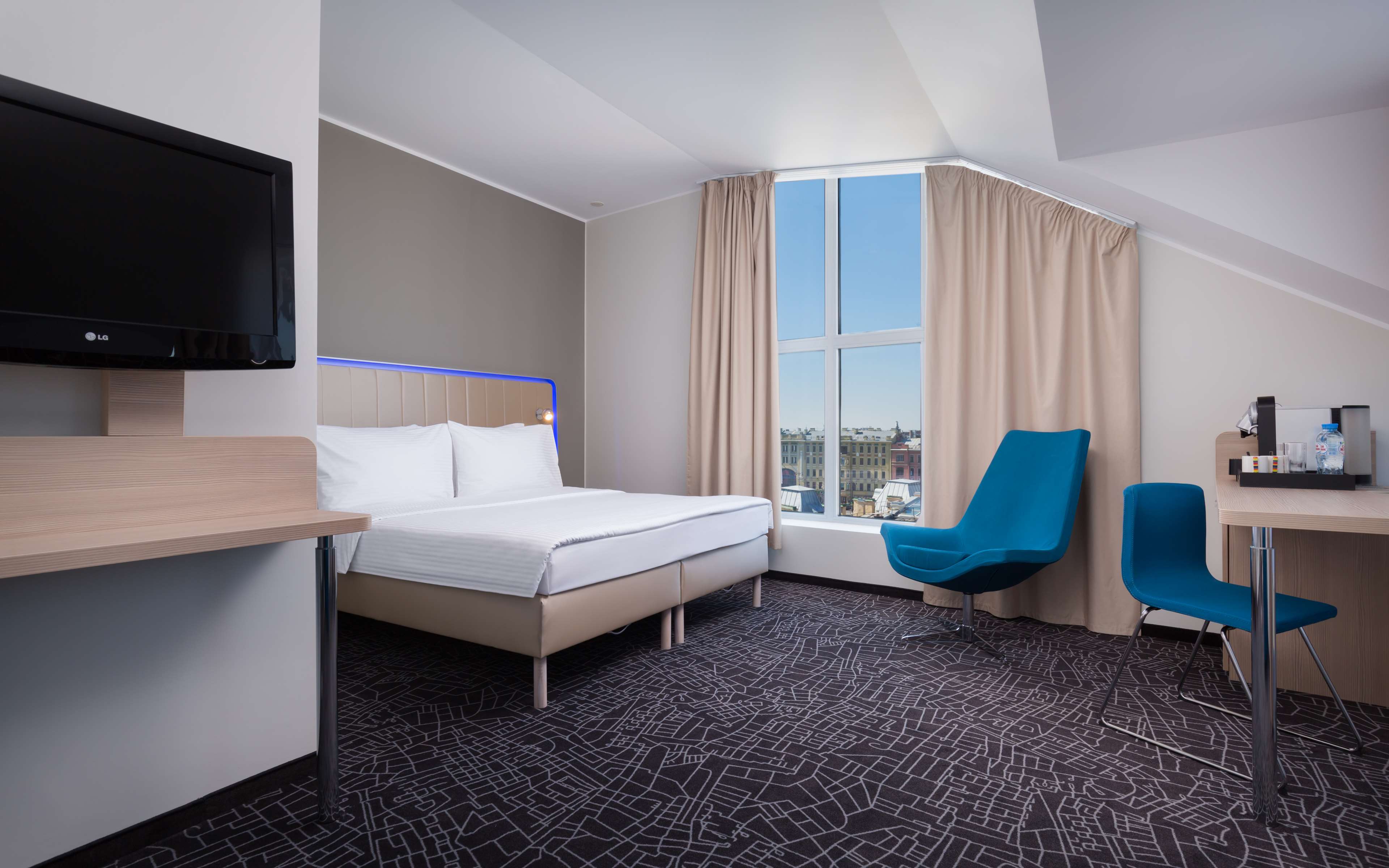 Фото Cosmos St. Petersburg Nevsky Hotel