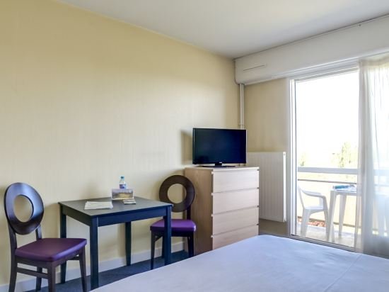 Фото Brit Hotel Le Parc Vichy