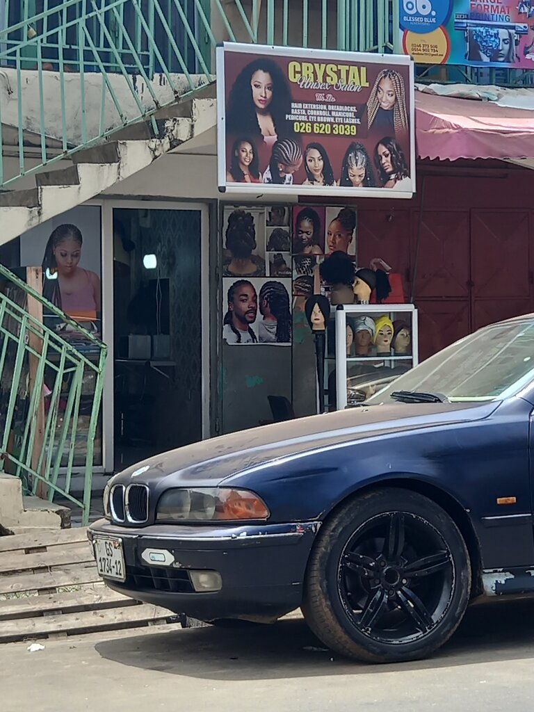 Beauty salon Crystal, Accra, photo