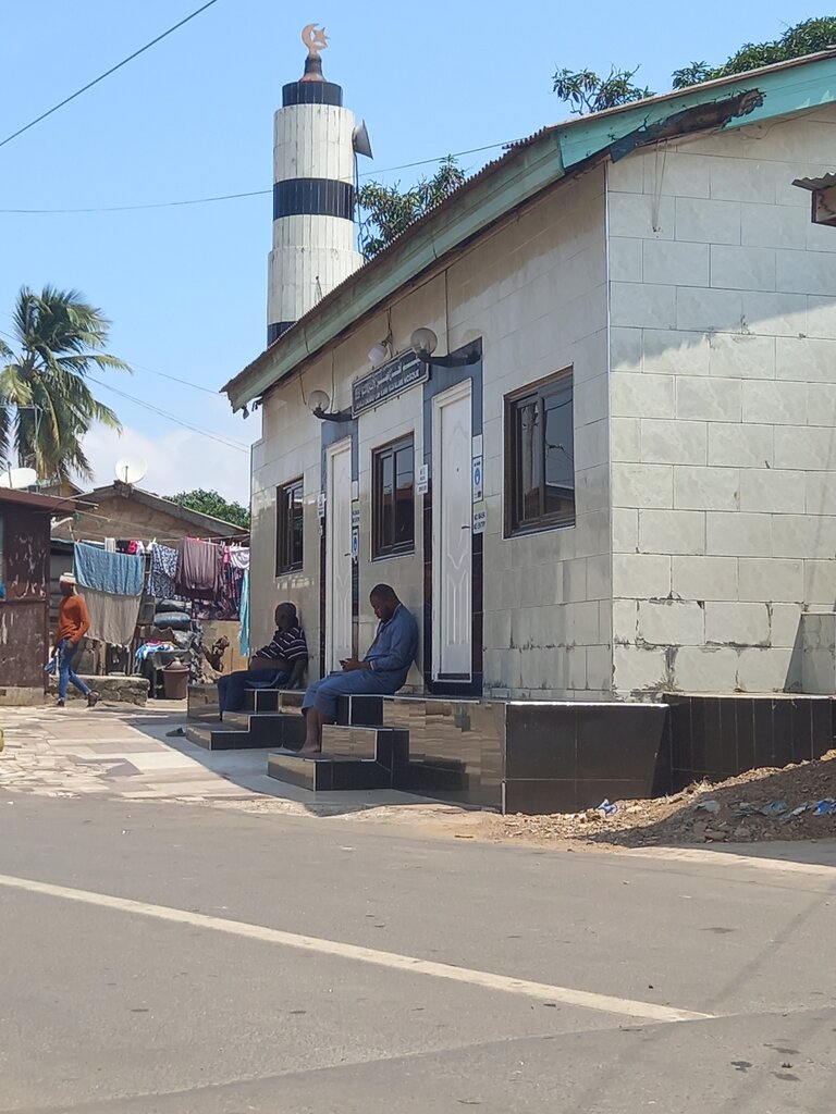Mosque Alhaji Umaa mosque, Accra, photo