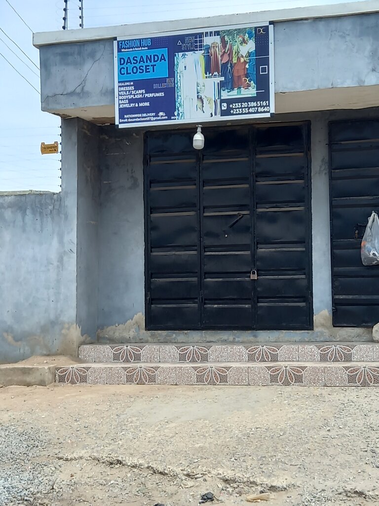 Clothing store Dasanda closet, Accra, photo
