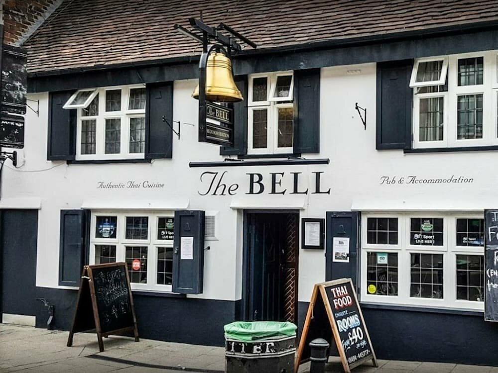 Hotel The Bell, England, photo
