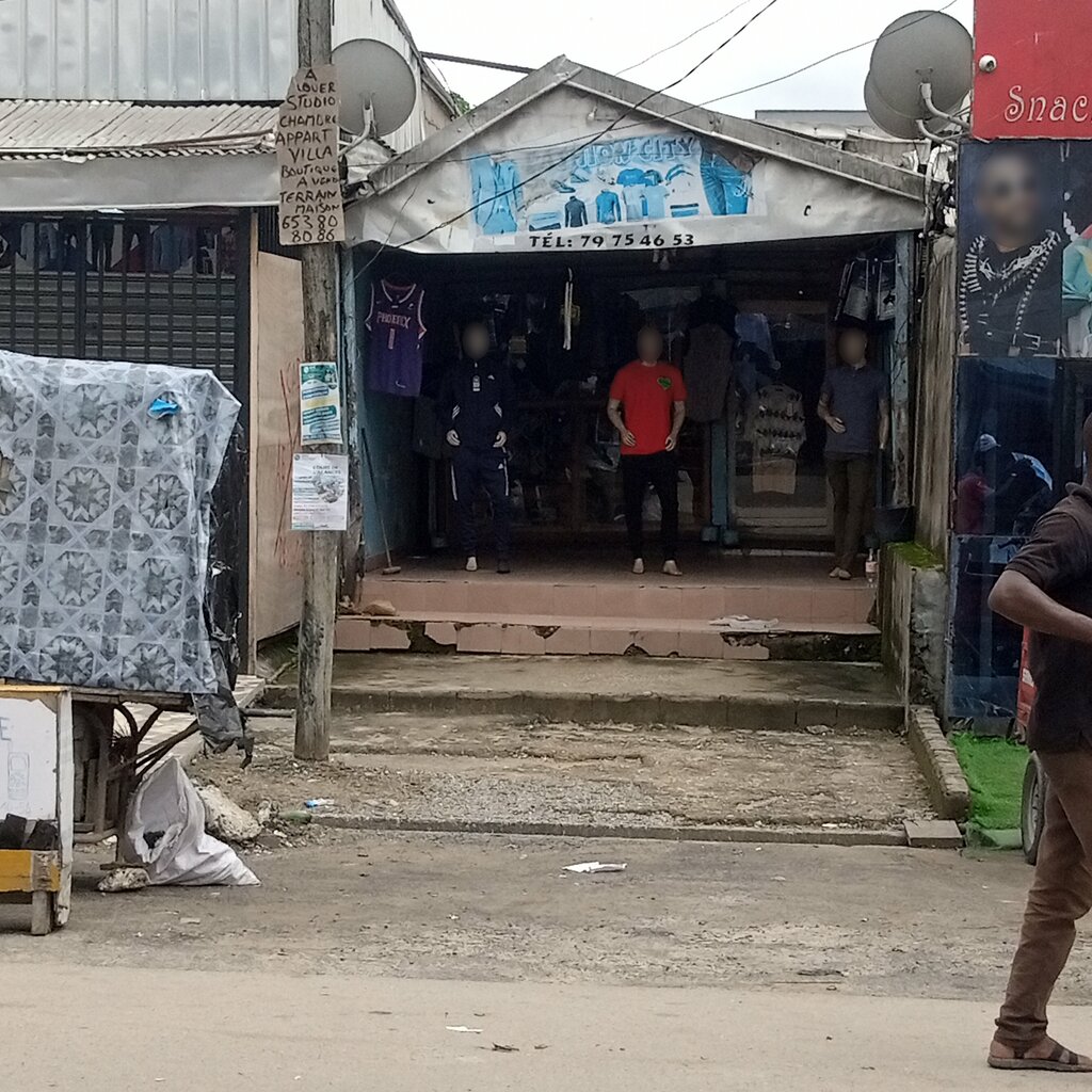 Clothing store Classe Z Shopping, Douala, photo