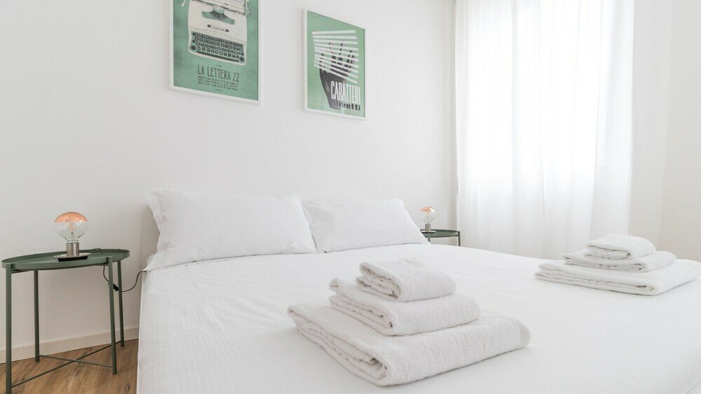 Фото De Cristoforis 12 B - Apartment Milan