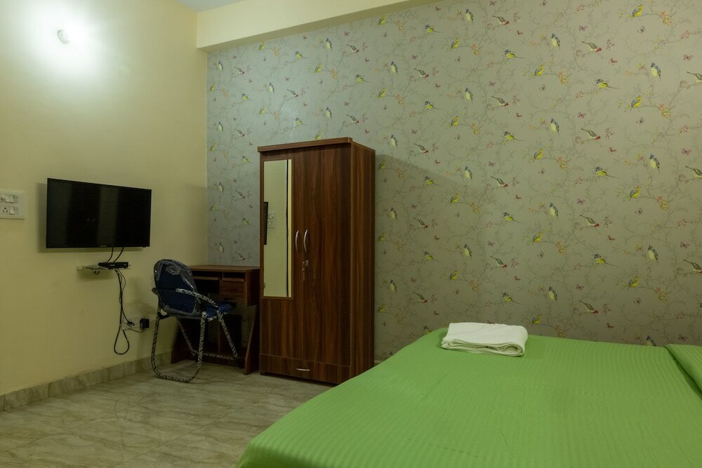 Фото Eat Sleep Wander Studio Apartments