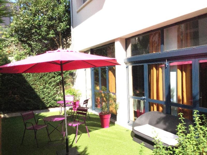 Фото Privilege Appart Hotel Saint Exupery