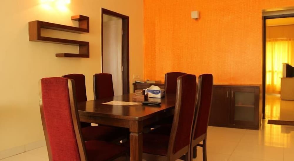 Фото Valencia Hospitality Service Apartments