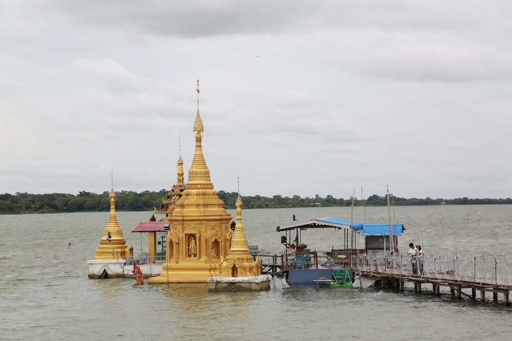 Фото The Floral Breeze Wun Zin Hotel