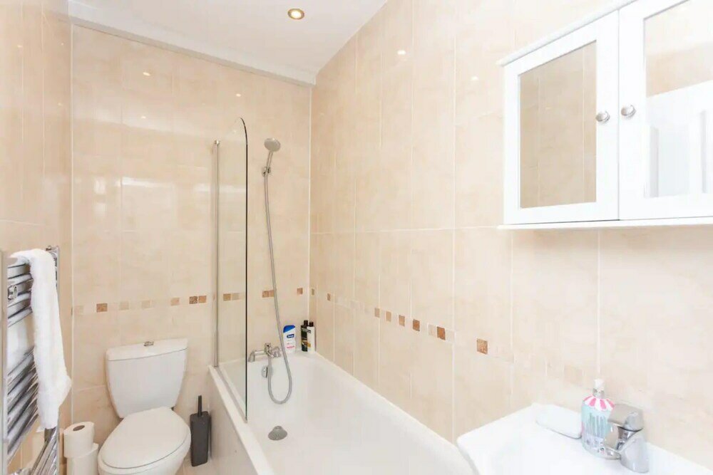 Фото Stylish 3 Bedroom Home With Garden Near Kings Cross